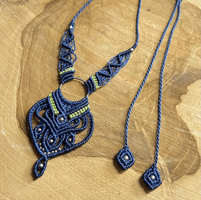 Collier vague bleue